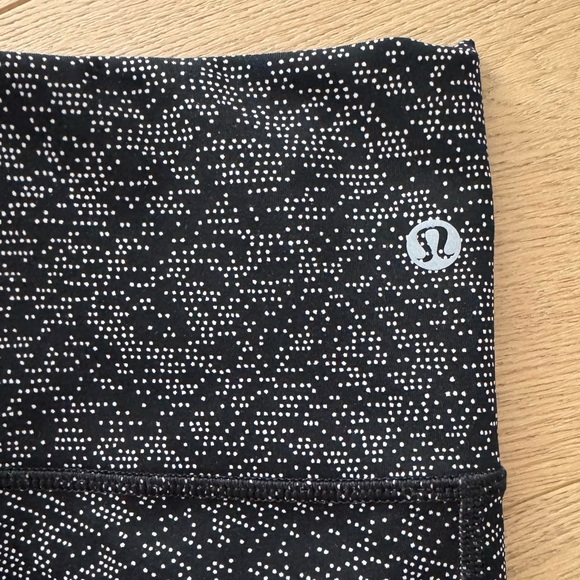 Lululemon Leggings Pant Full Length 27" size 4 black and white dotted - Picture 6 of 9